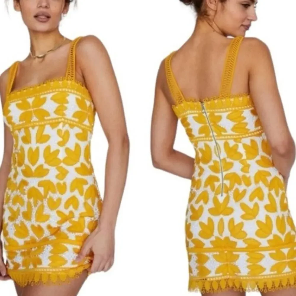 Saylor yellow white crochet summer floral mini dress sz XS